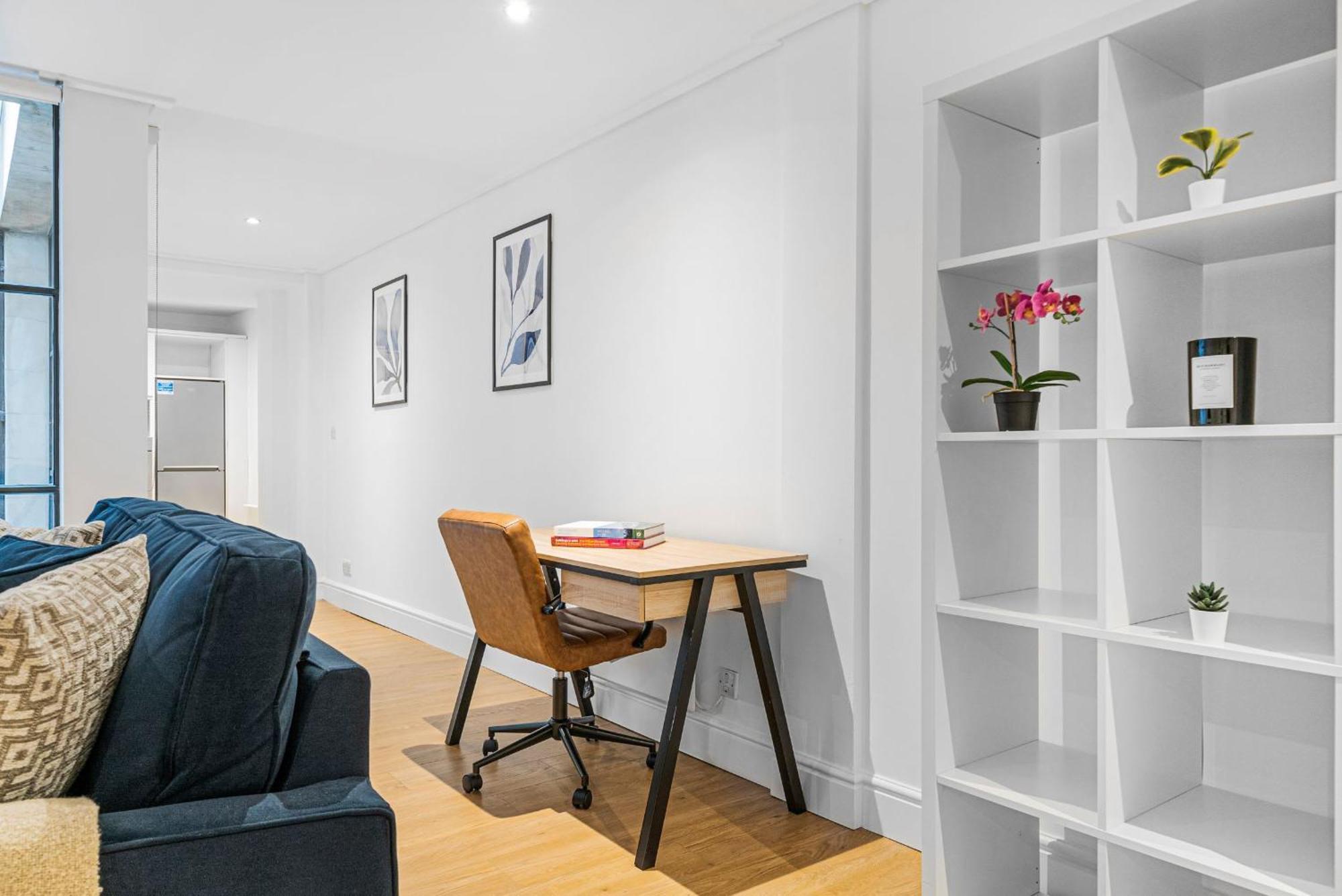 Heart Of Holborn - 2br With Patio - Cityapartmentstay Apartment *